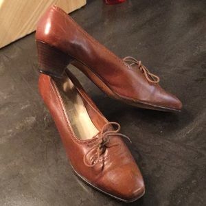 Vintage Ferragamo Women’s Brogue pumps